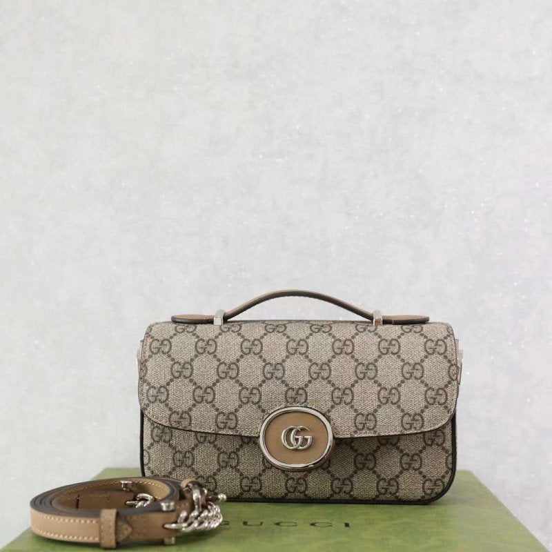 Gucci Shoulder Bag – front view