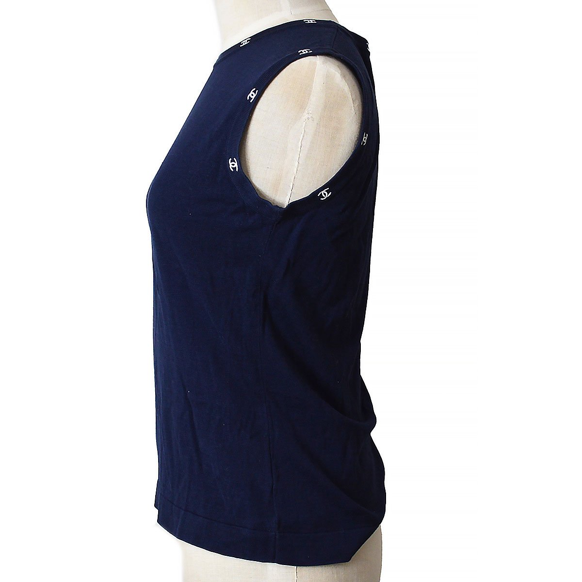Chanel Shoulder Bag navy – front view