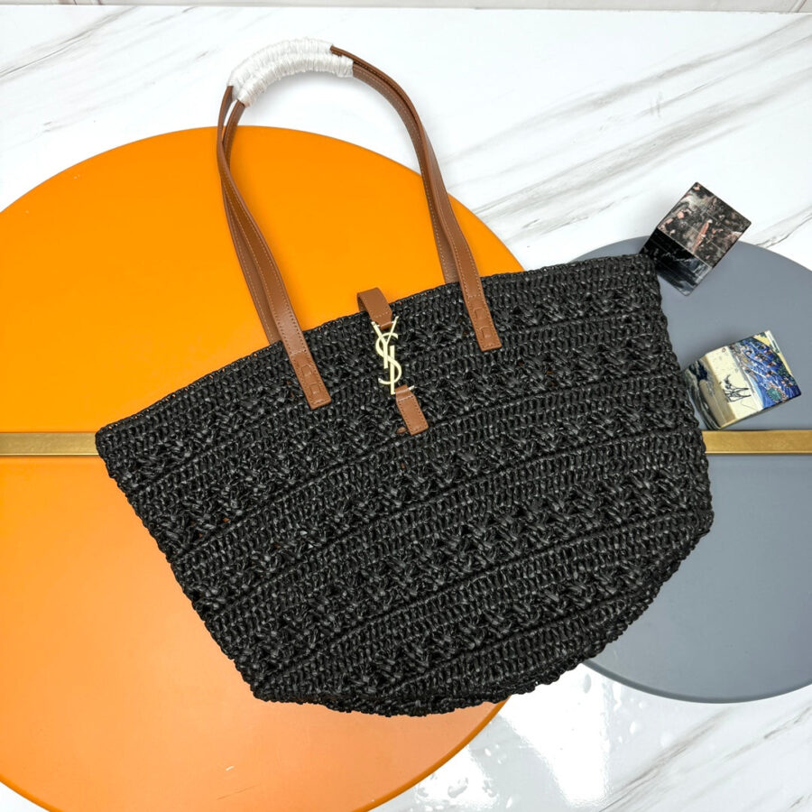 Saint Laurent handbag black – front view